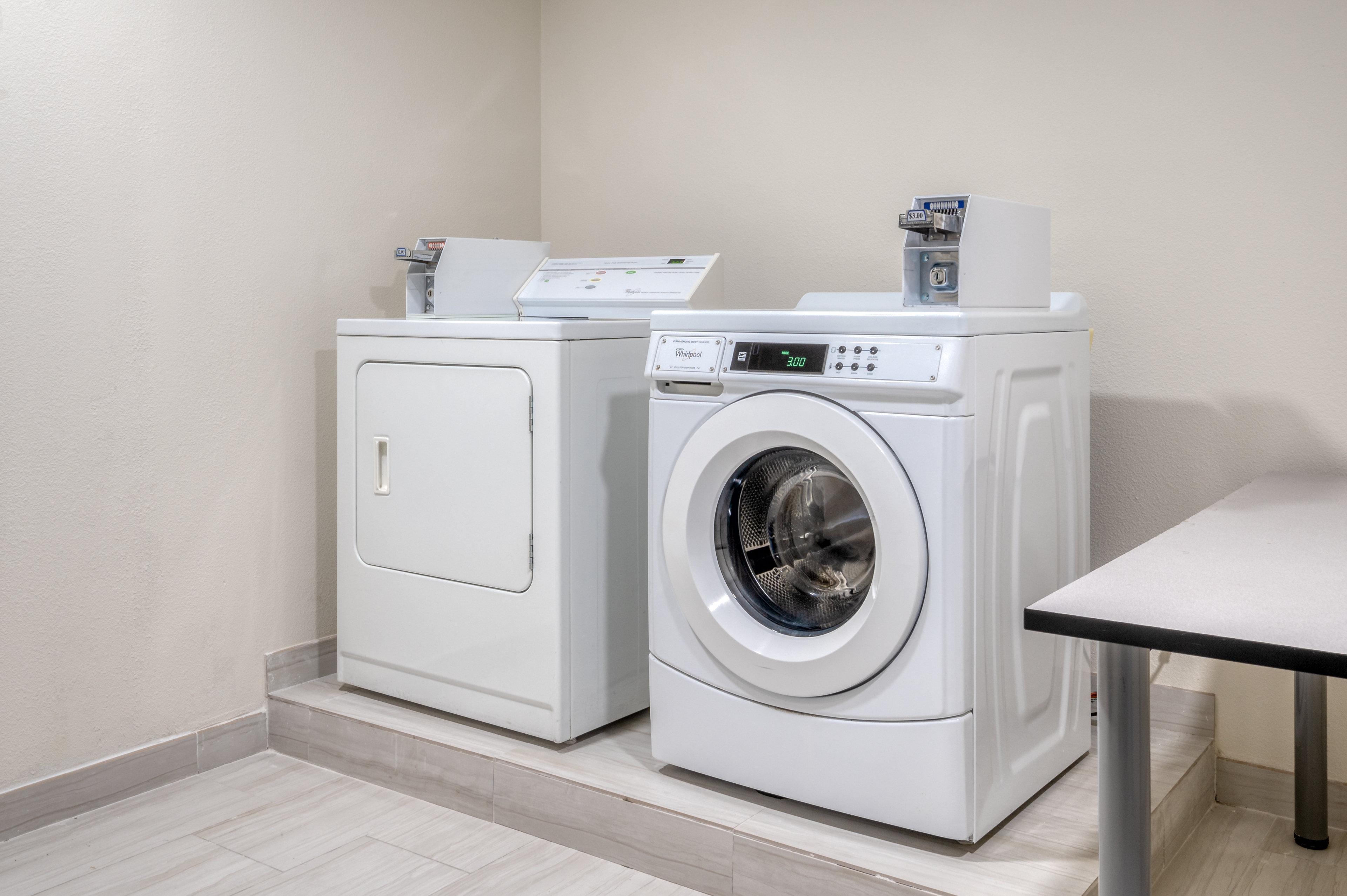 Holiday Inn Express Hotel & Suites Greenville By Ihg Exteriör bild