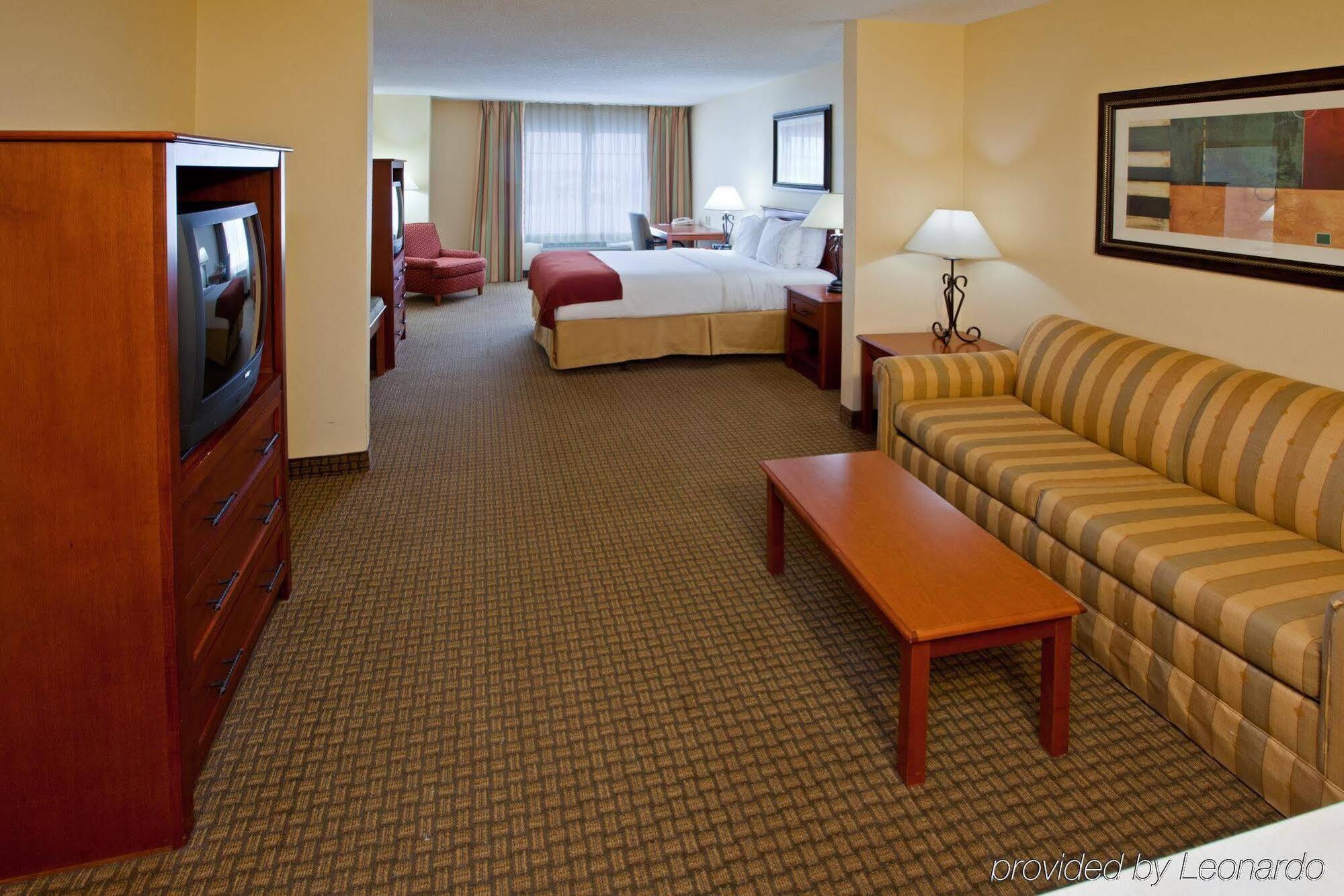 Holiday Inn Express Hotel & Suites Greenville By Ihg Exteriör bild